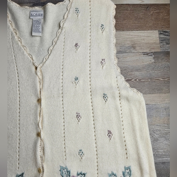 Koret Vintage Sweater Vest Size Women's Large Floal Embroidery Beading - Picture 4 of 11